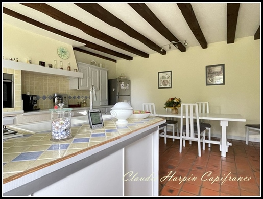 Dpt Deux Sèvres (79), for sale Parthenay P5 house of 189 m² - main house 135 m² plus gite of 54 m² -