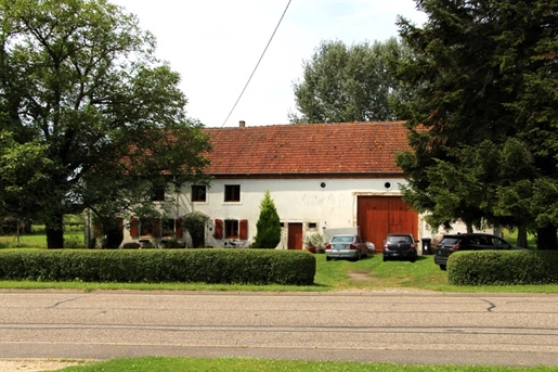 Dept Moselle (57), Le Val De Gueblange for sale Farmhouse of 305 m² with 189 m² of living space, lan