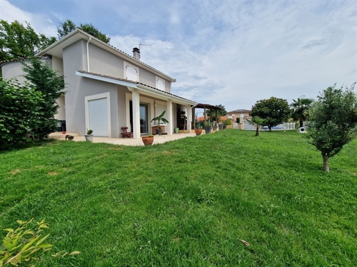 Dpt Loire (42), for sale near Montrond Les Bains house Full South of 190 m² on 1446 m² of land