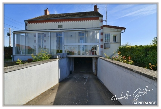 Dpt Cher (18), for sale Chateaumeillant house P5 of 98 m² - Land of 818.00 m²