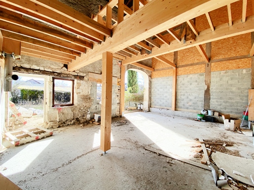 Gessienne barn 288 m2 to rehabilitate