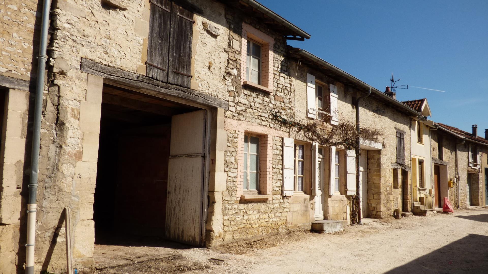 Maison de village proche Joinville en Haute Marne