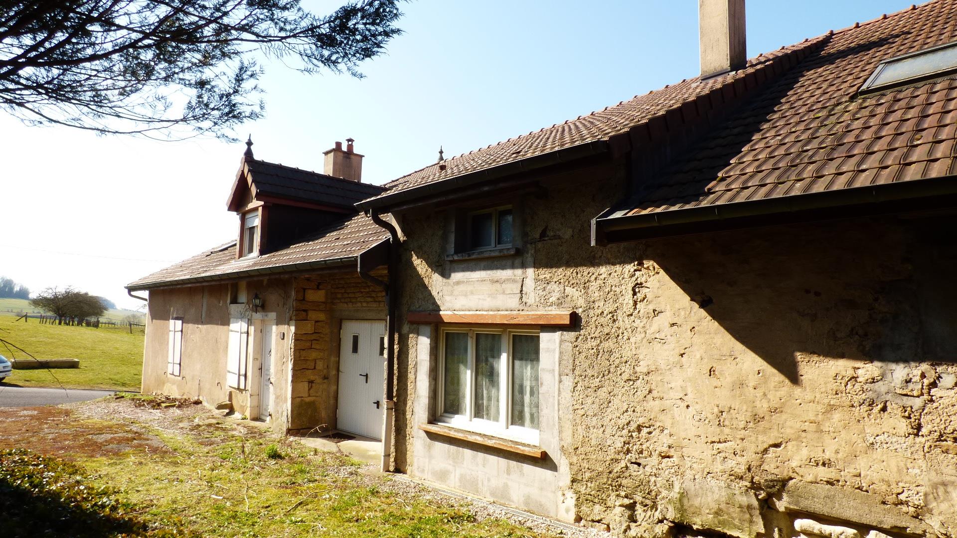 Haute-Marne, proche Vosges belle longère avec de multiples possibilités