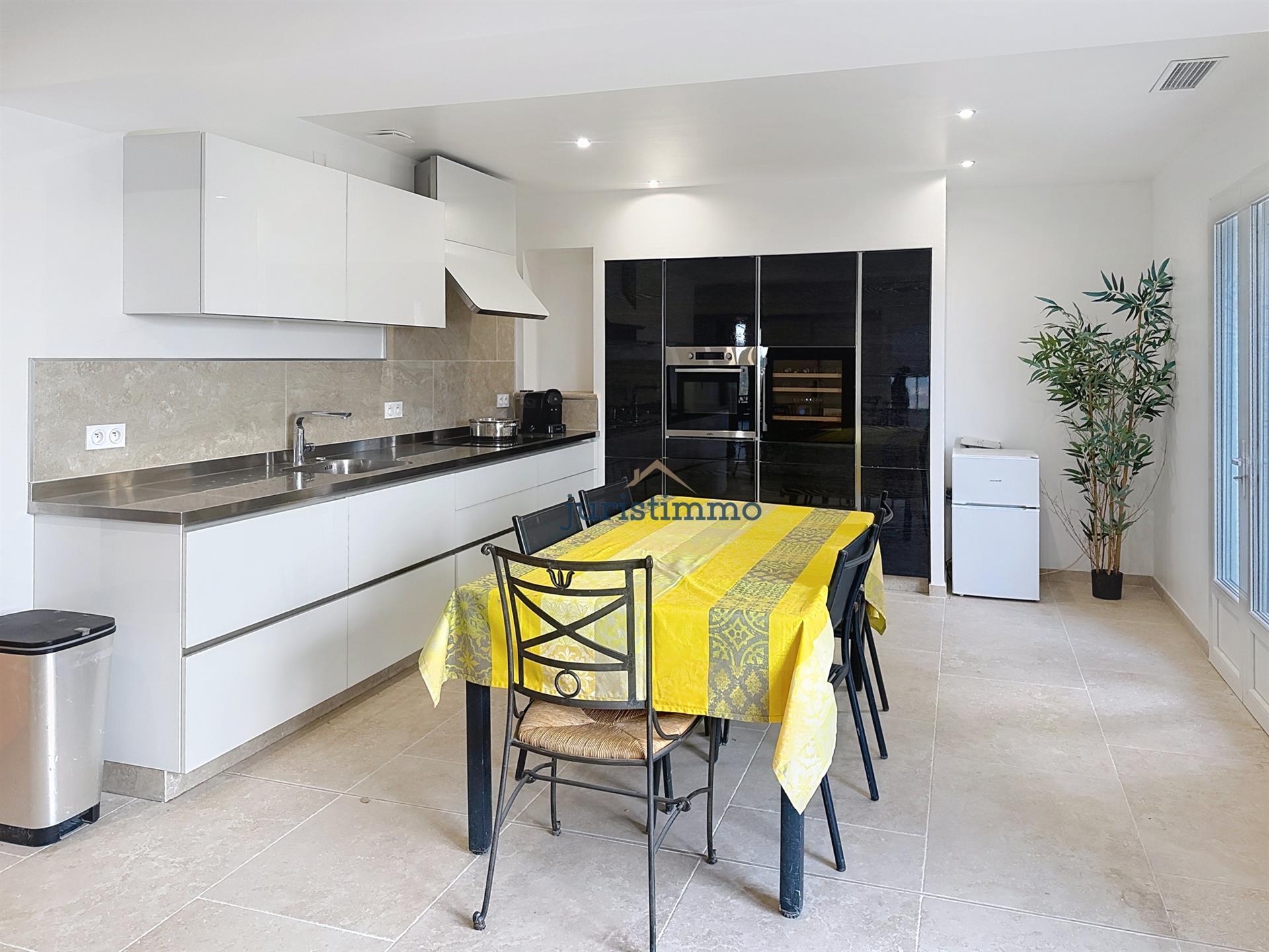 Séguret — Renovated house, 109 m2, remarkable view, swimming pool and neat services - 10