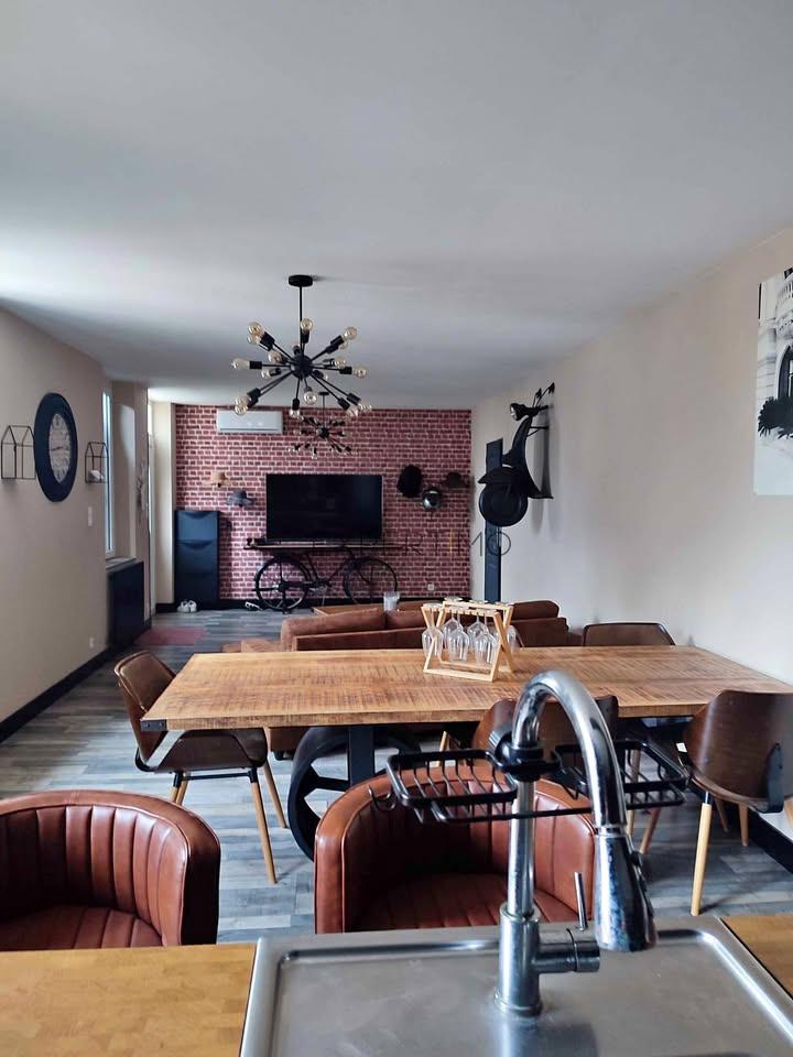 Renovated P10 house with swimming pool, converted outbuilding and all modern comforts