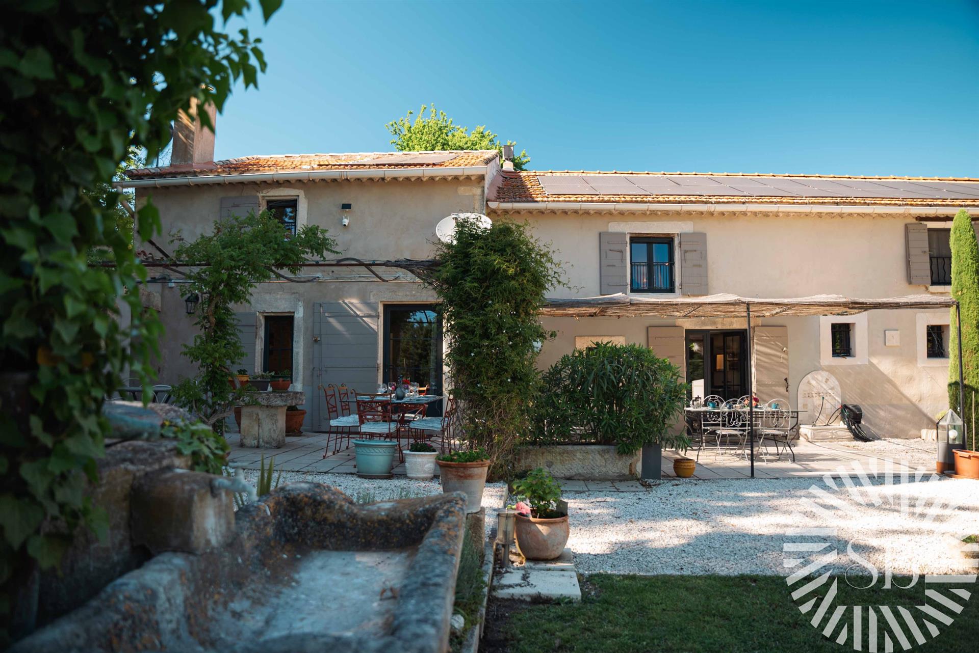 Maison à vendre, 275m², Noves