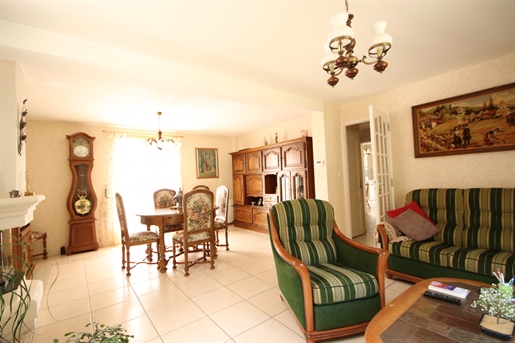 House on the hillsides, 104 m2, 3 bedrooms, total basement, large plot of 935 m2, Dpe C