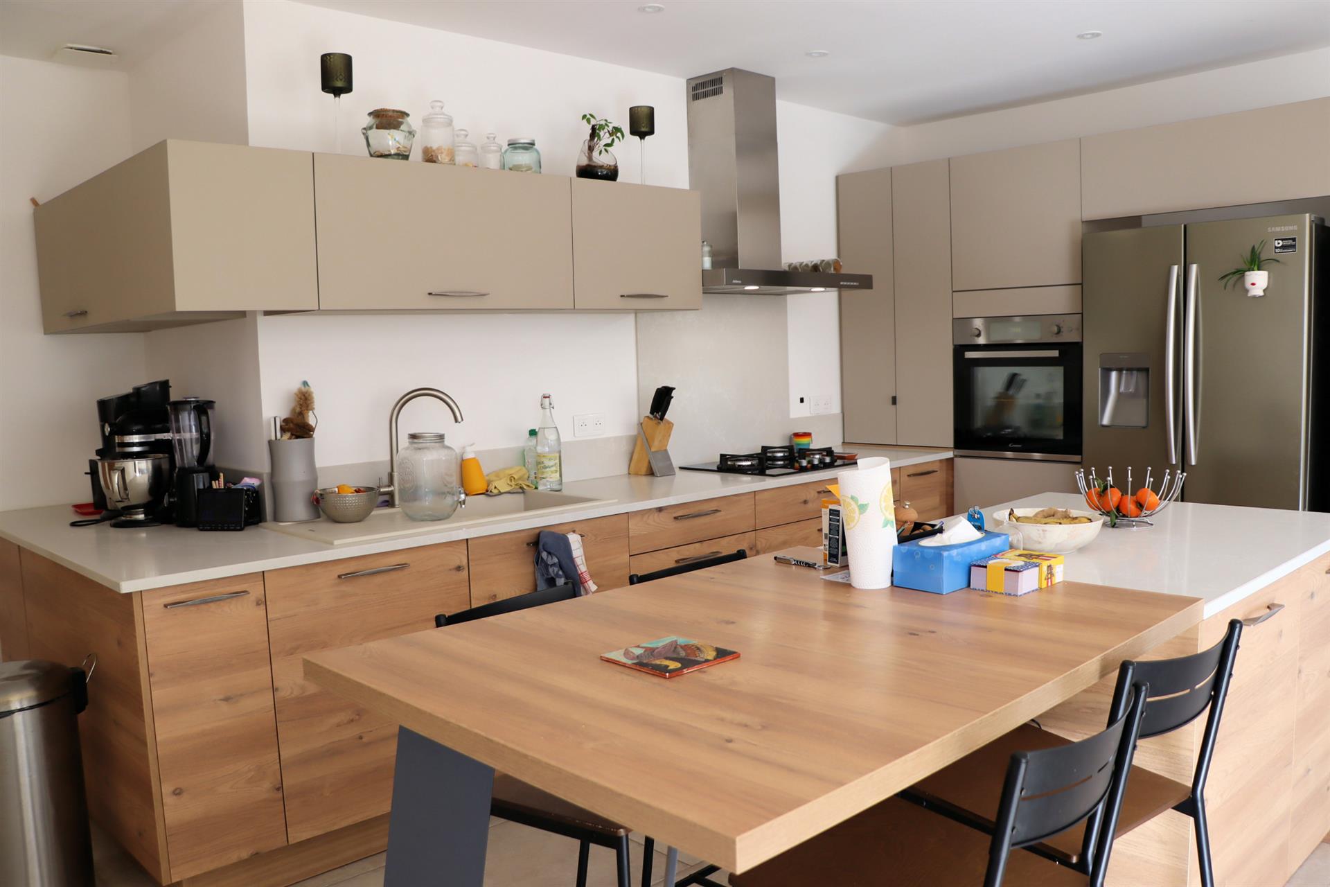 New villa in Saint Saturnin lès Apt