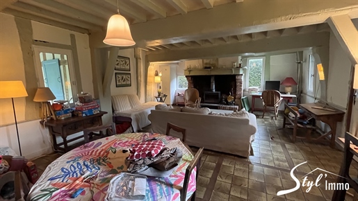 Authentic Norman with 4 bedrooms and outbuilding.
