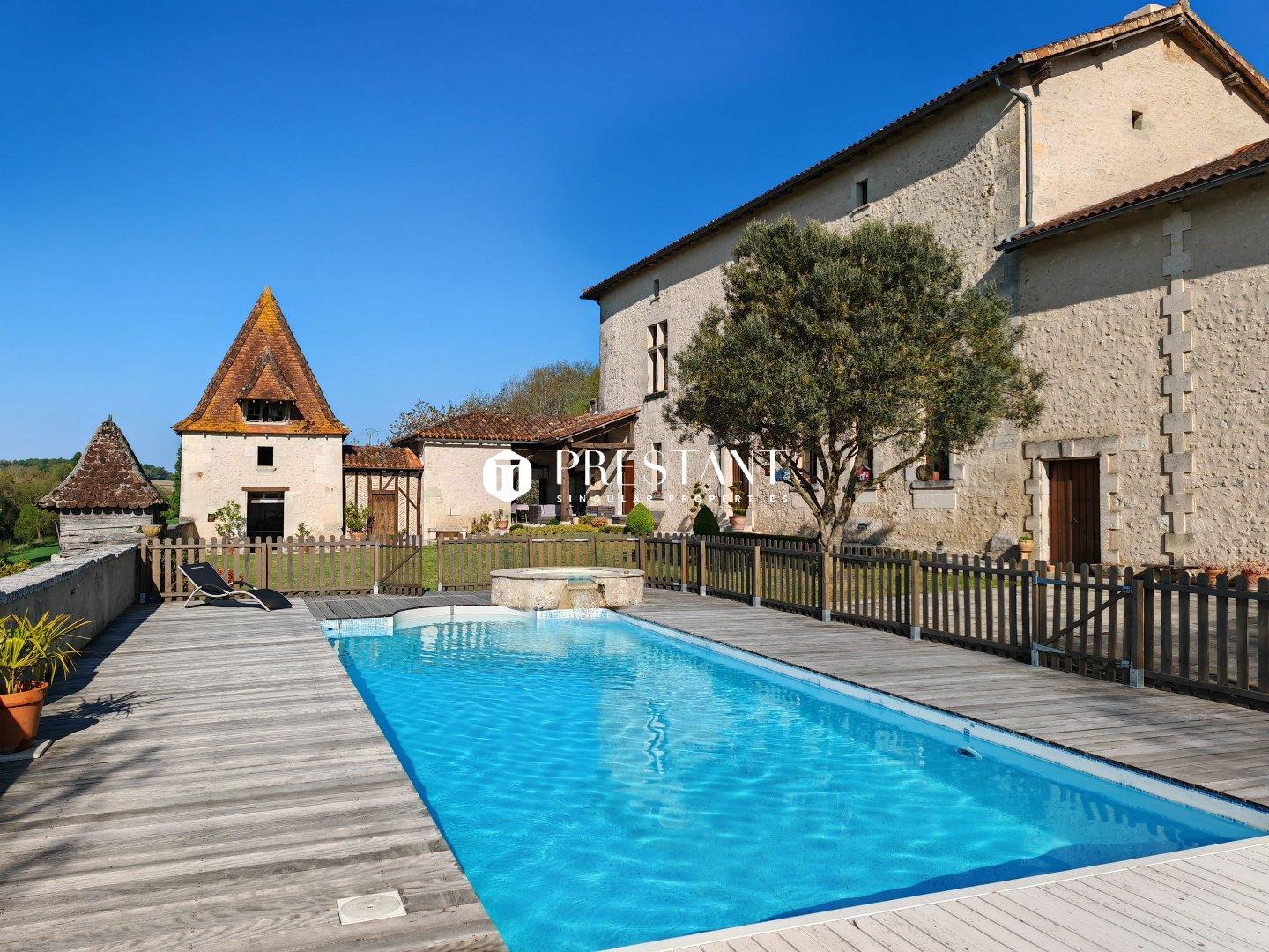 Manorhouse