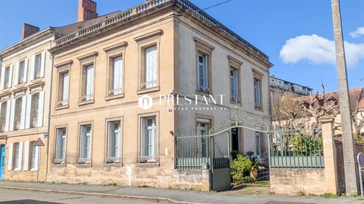 Bourgeois style house