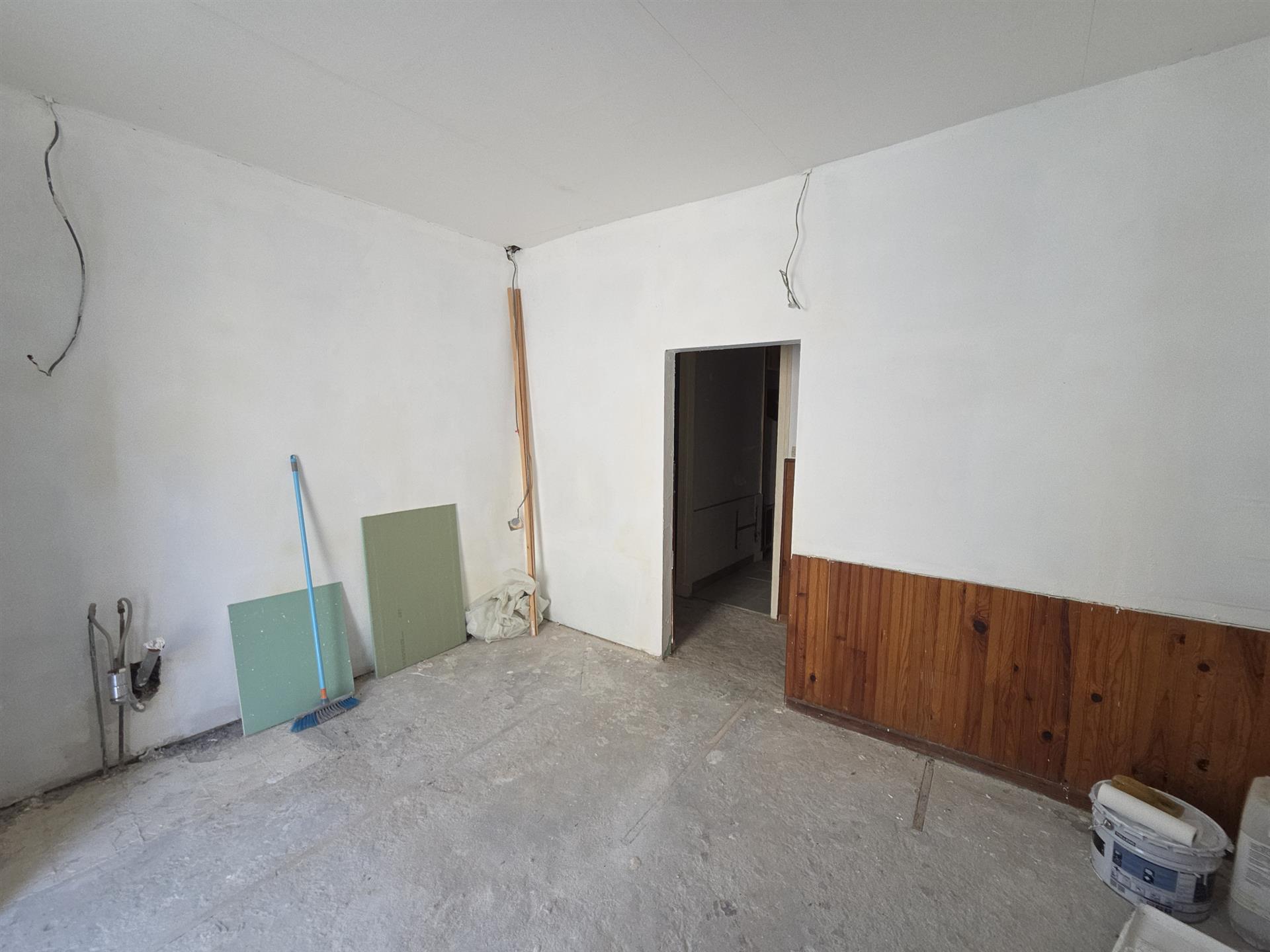Chateauneuf sur Charente House to finish renovating ideal first purchase Or rental investment