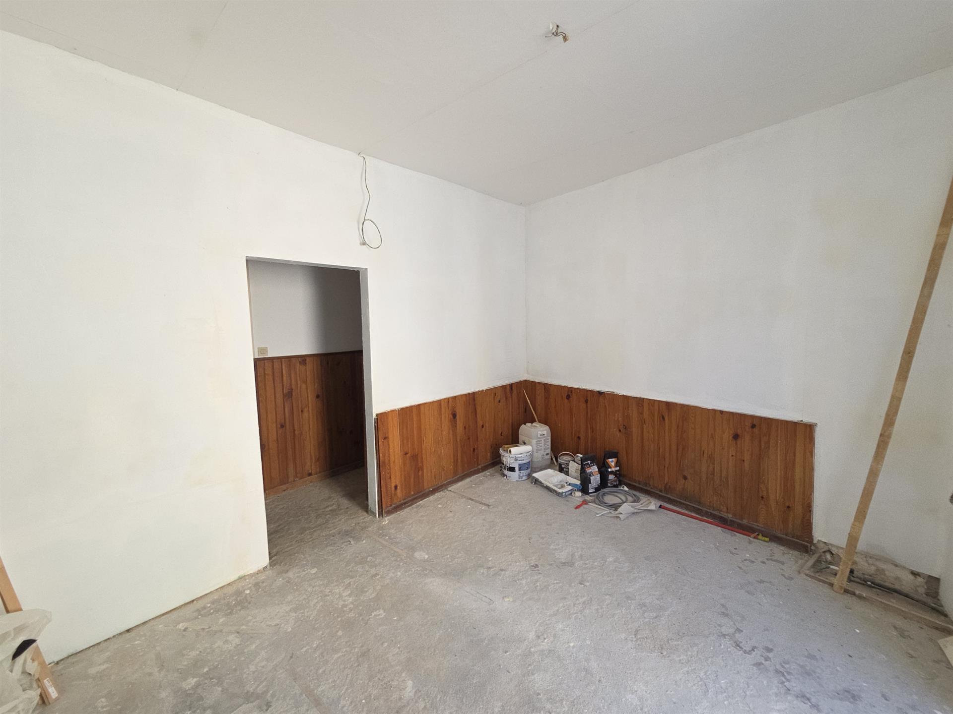 Chateauneuf sur Charente House to finish renovating ideal first purchase Or rental investment