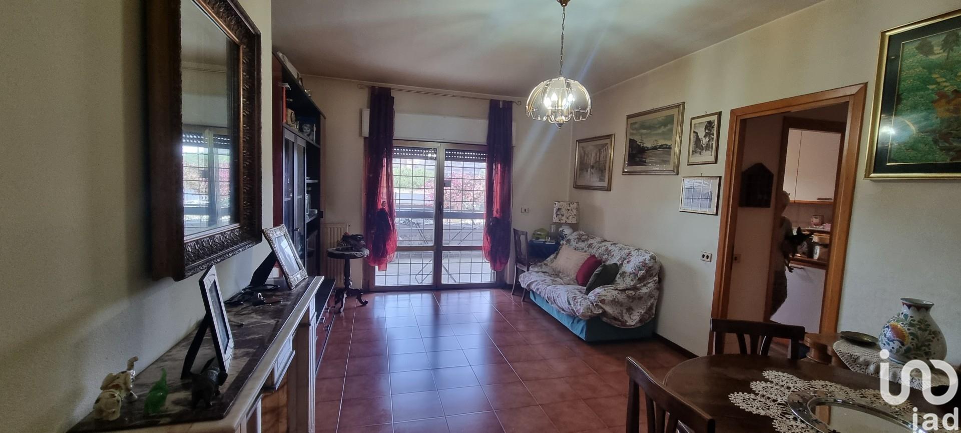 Sale Apartment 77 m² - 2 bedrooms - Rome