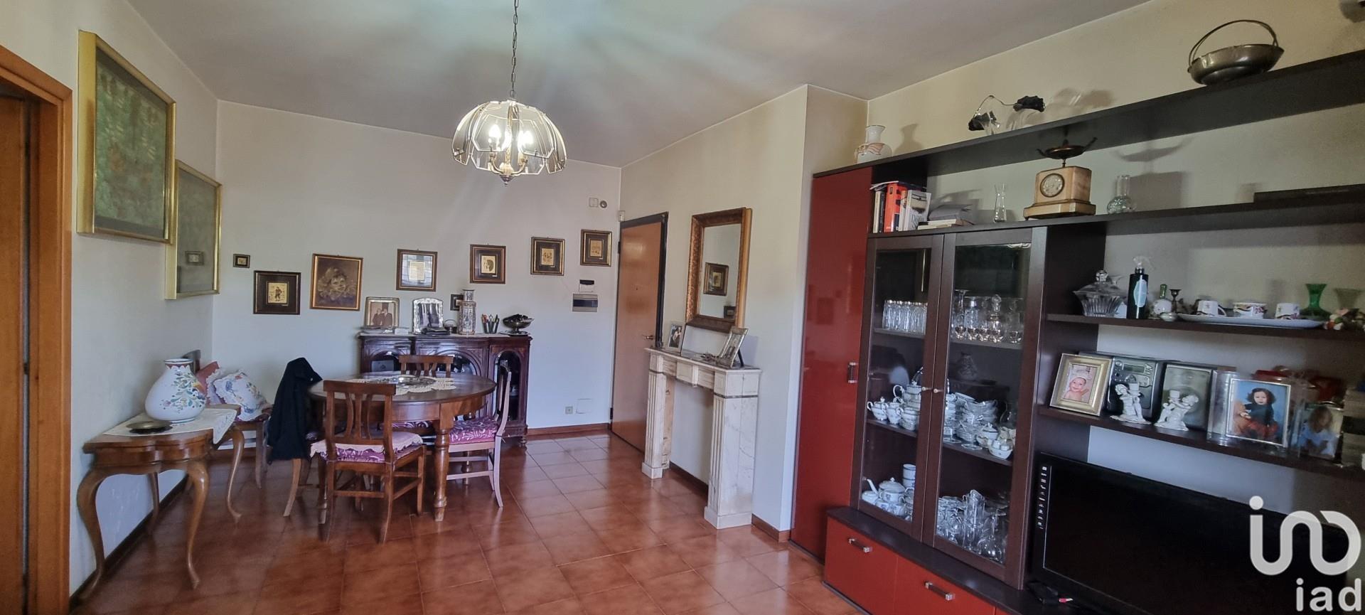 Sale Apartment 77 m² - 2 bedrooms - Rome