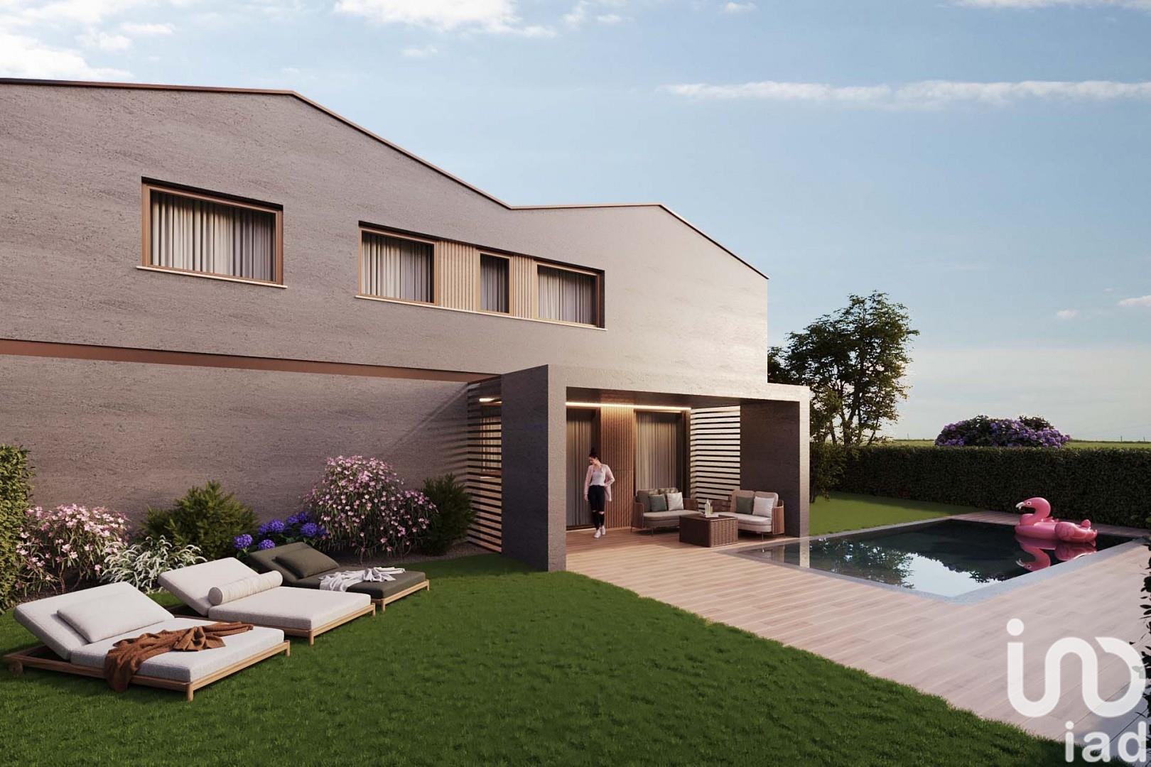 Sale Detached house / Villa 183 m² - 3 bedrooms - Luisago