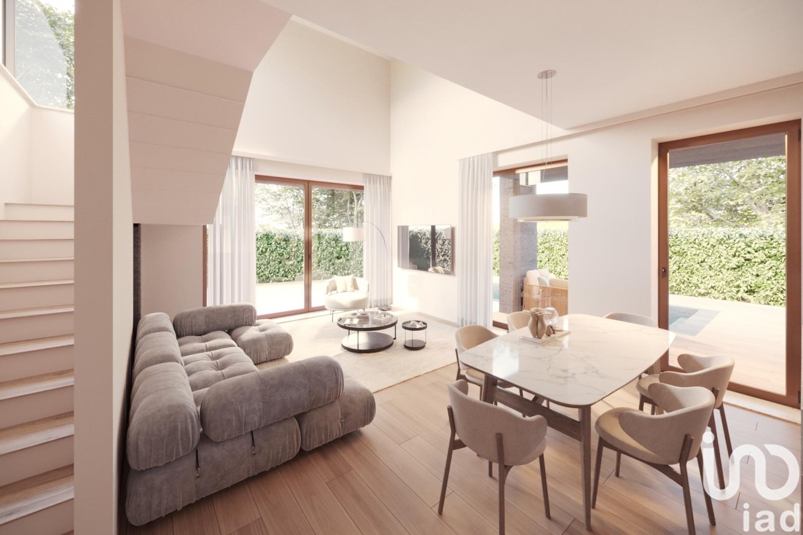 Sale Detached house / Villa 183 m² - 3 bedrooms - Luisago