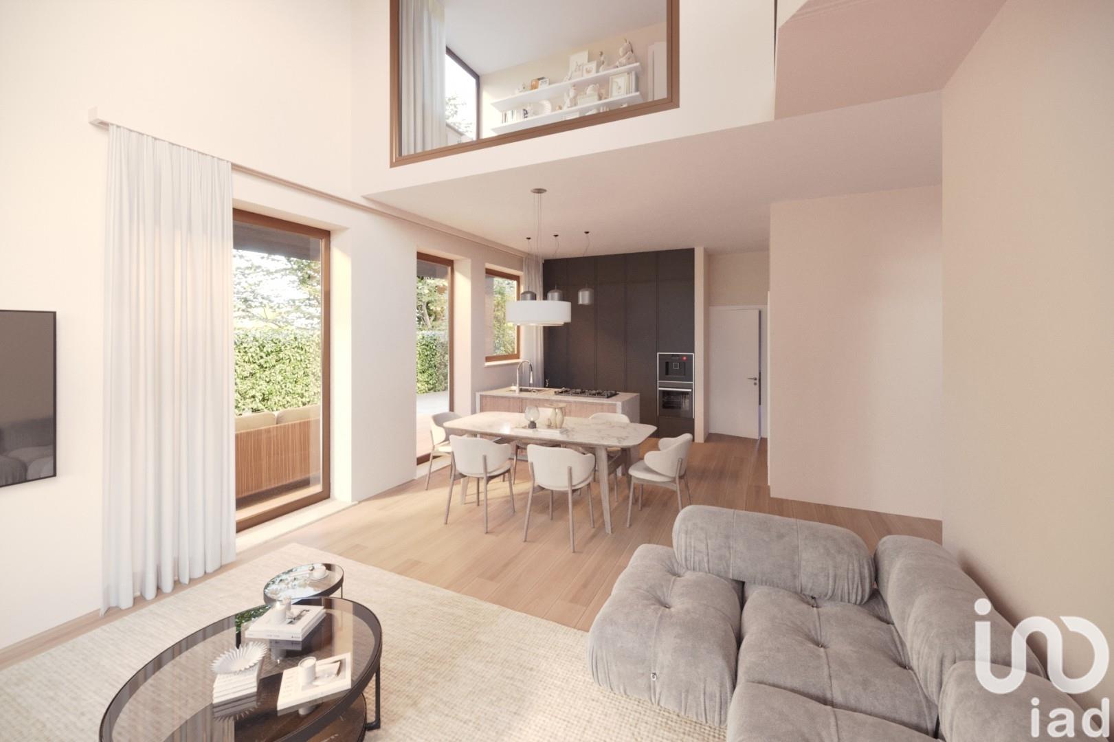 Sale Detached house / Villa 183 m² - 3 bedrooms - Luisago