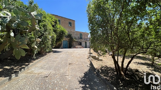 Vente Maison individuelle / Villa 310 m² - 5 chambres - Caltanissetta