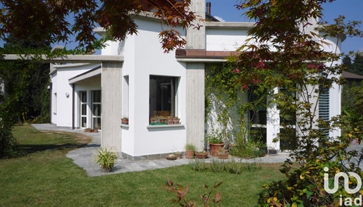 Verkauf Frei stehendes Haus / Villa 193 m² - 3 Schlafzimmer - Albiolo