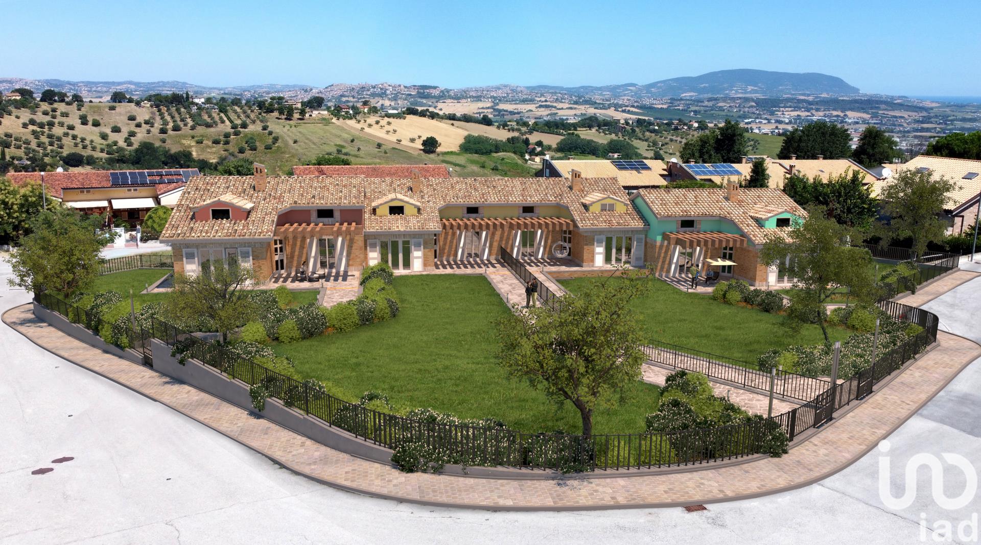 Sale Detached house / Villa 250 m² - 3 bedrooms - Recanati