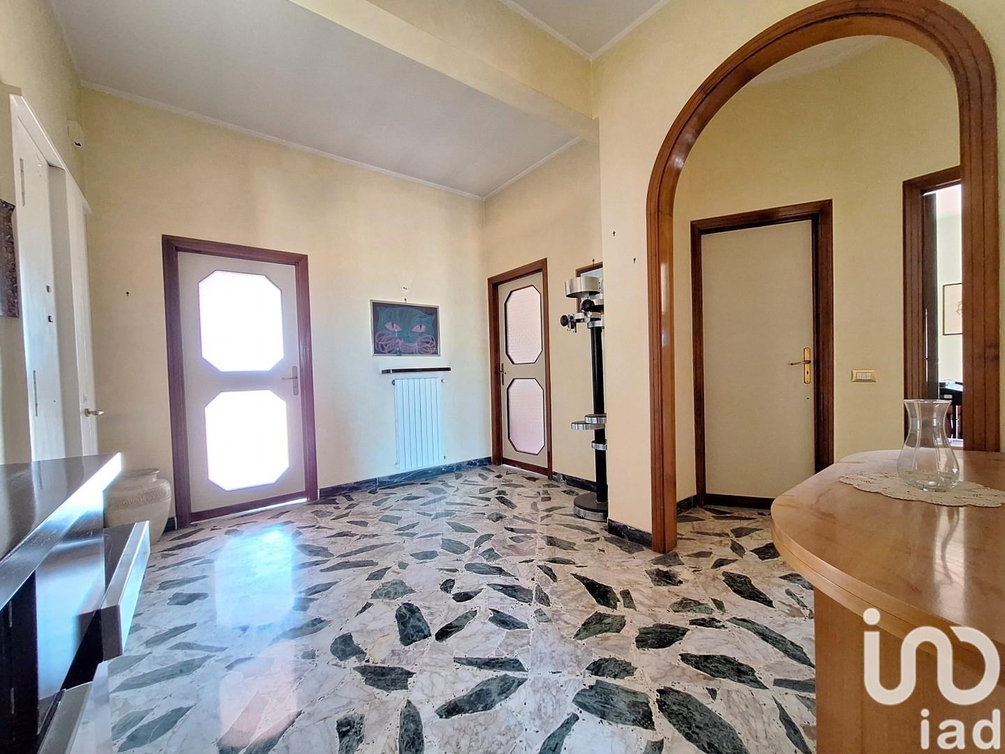Sale Apartment 180 m² - 6 bedrooms