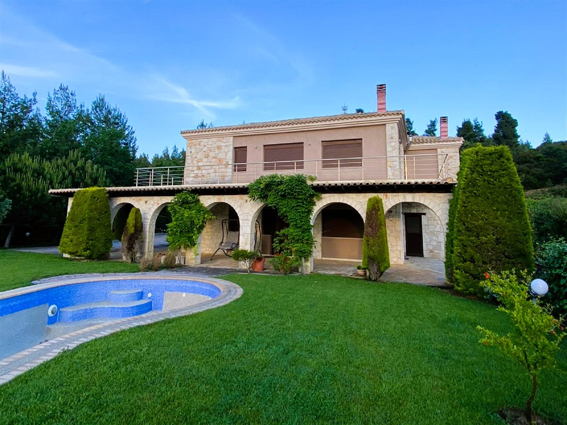 Dois Apartamentos-Suítes Elegantes em Condomínio de Luxo em Agia Paraskevi, Pallíri