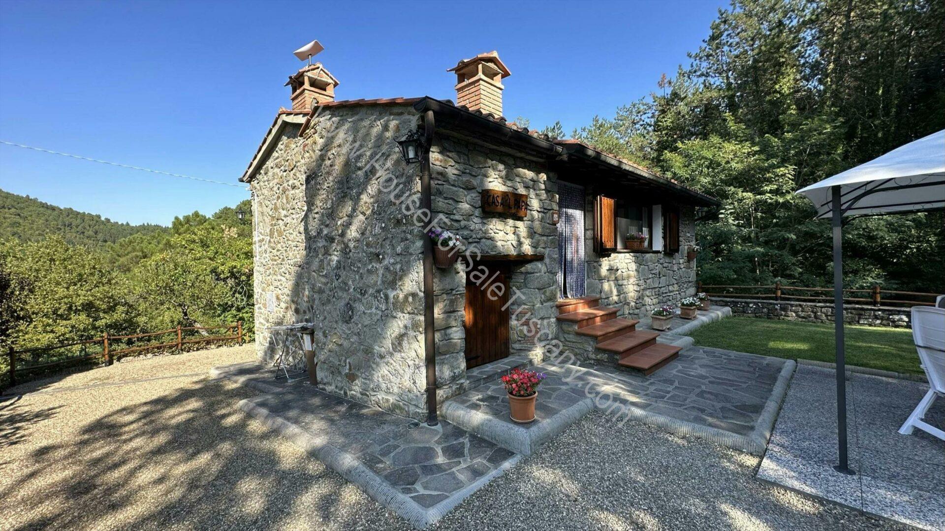 Detached Tuscan house