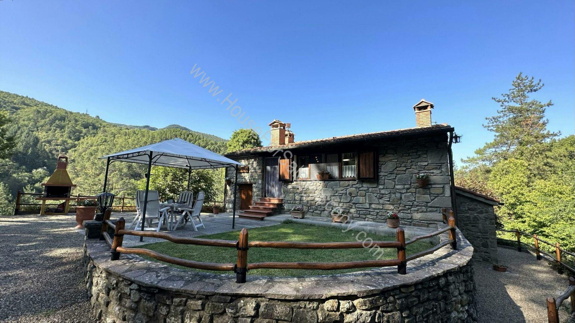 Detached Tuscan house