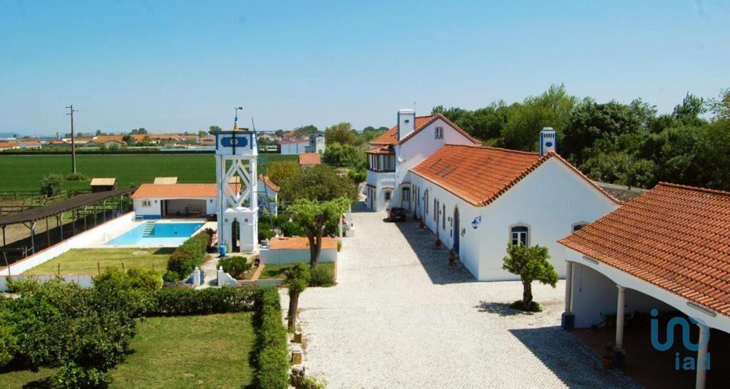 Fifth with 10 Rooms in Valada with 1337,00 m²