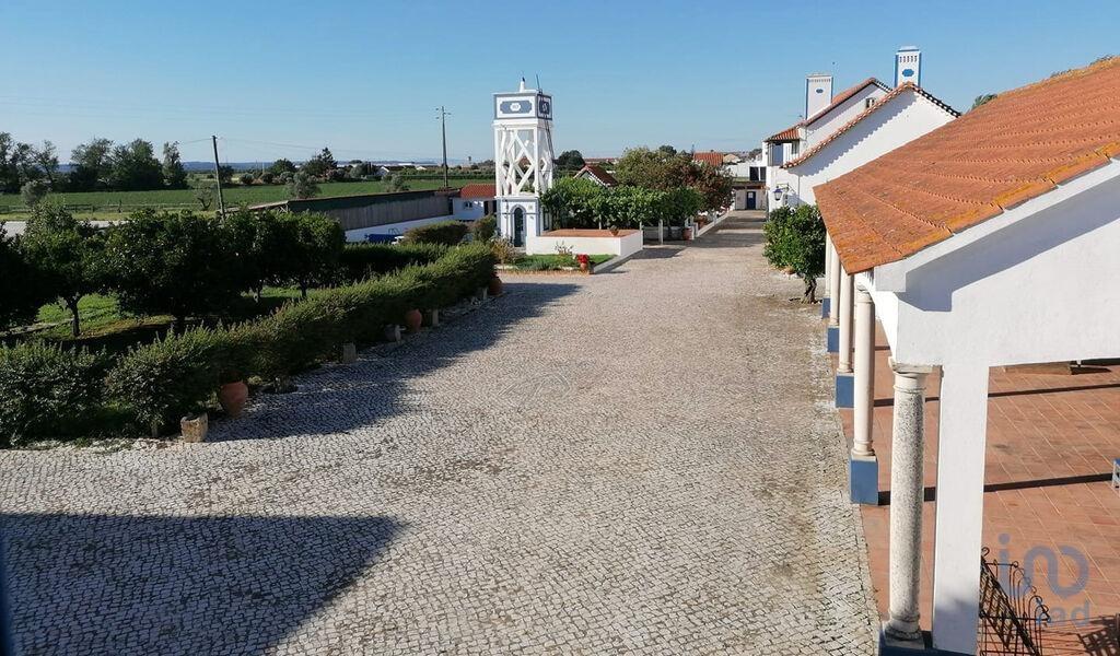 Fifth with 10 Rooms in Valada with 1337,00 m²