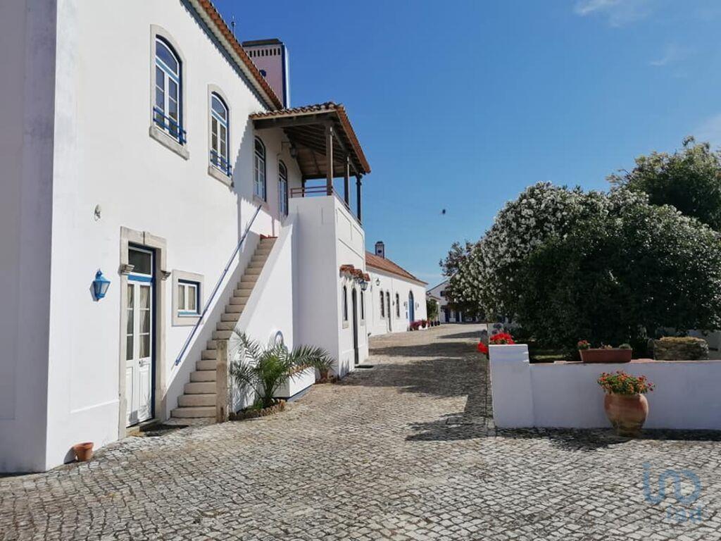 Fifth with 10 Rooms in Valada with 1337,00 m²