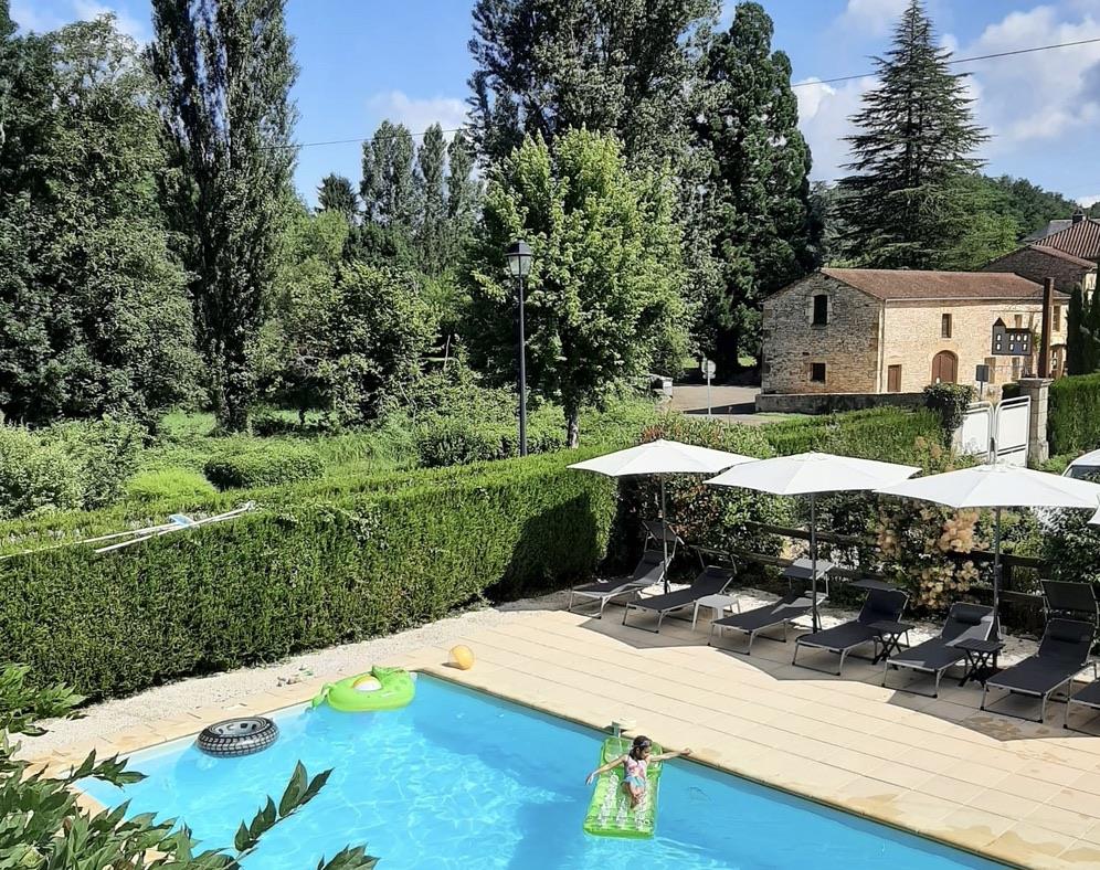 Beautiful stone house with gite, 2 independent guest rooms, large barn and swimming pool on 250