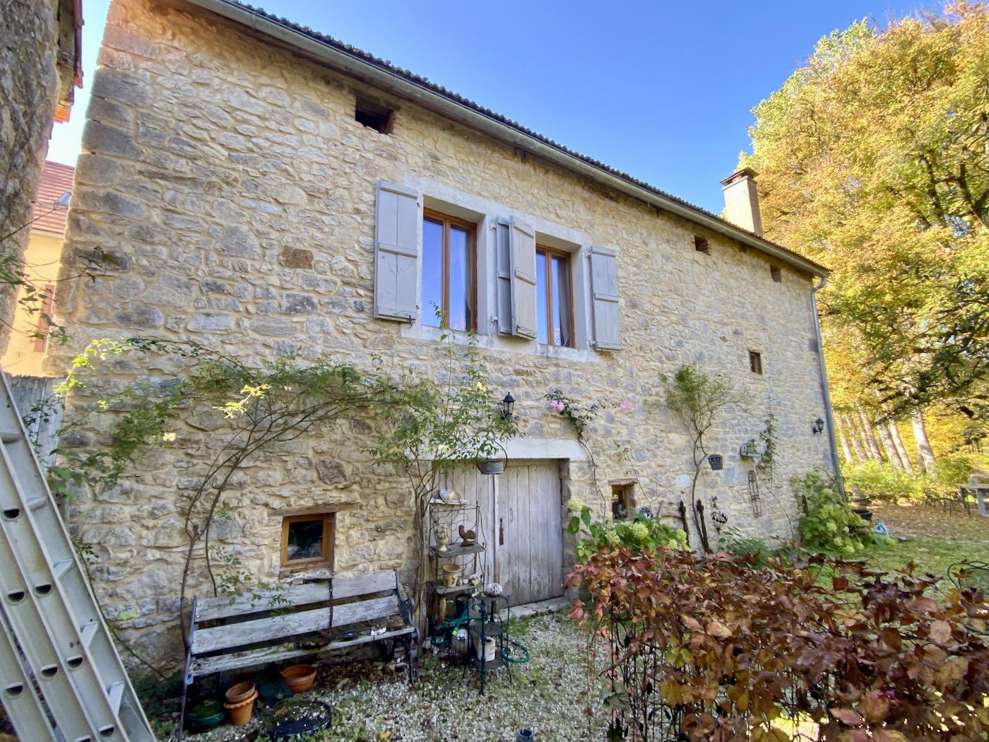 Charmantes Steinhaus mit freiem Blick und viel Charakter
