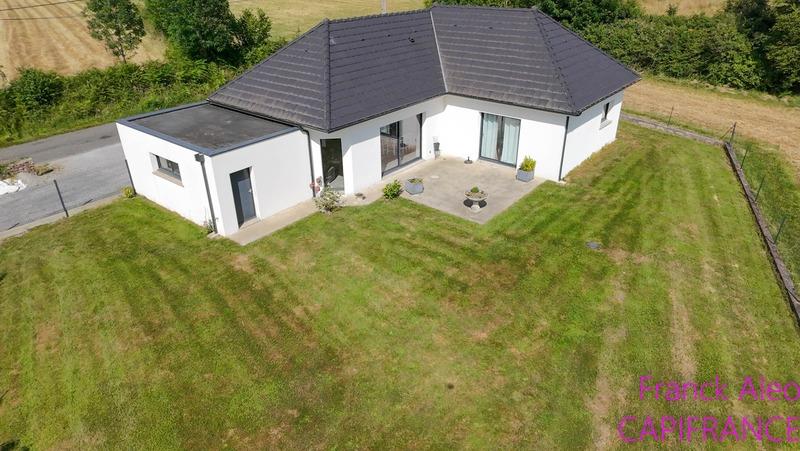 Contemporary 4-room house Andoins (64)