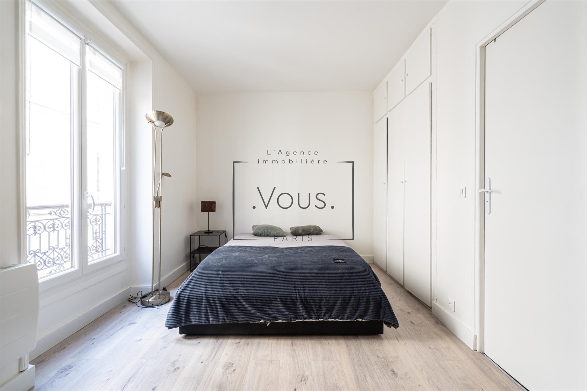 Studio funcțional aproape de stația de metrou Convention (Paris XVe)