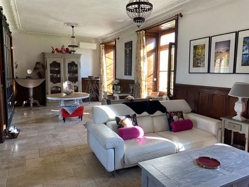 Exceptional property on the heights of Sarlat