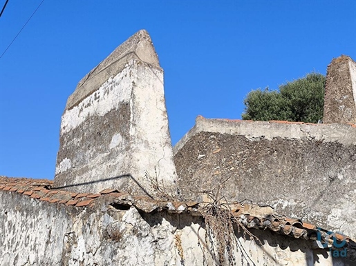 Casa del pueblo en el Portalegre, Fronteira