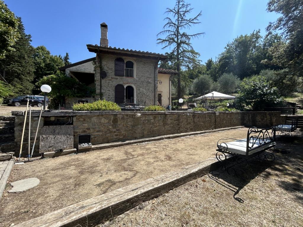 Fairly priced property with Two houses, great view, pool, garden
