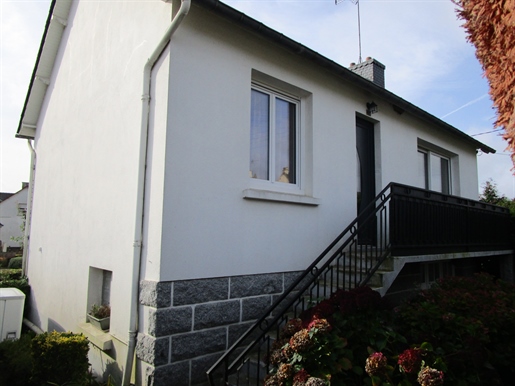 Renovated House Close To Shops