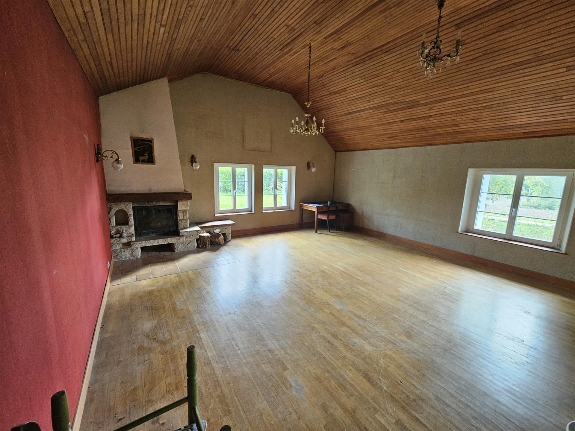 Landhaus mit 4 Schlafzimmern und großem Haustier Ideal Land