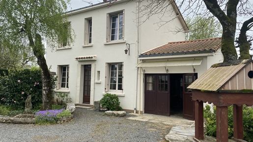House For Sale in Le Boupère 148000€ 90 m2 3 Bedrooms