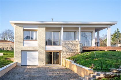 For sale superb architect-designed house Sainte-Livrade-sur-Lot sector