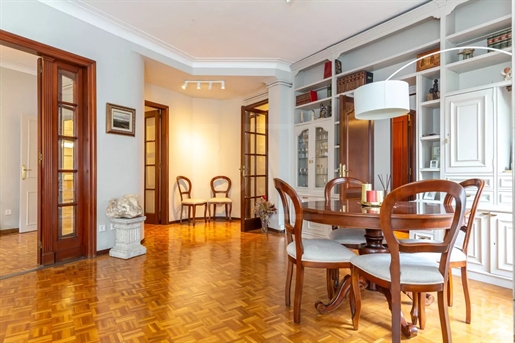 5 Bedrooms - Apartment - Barcelona - For Sale