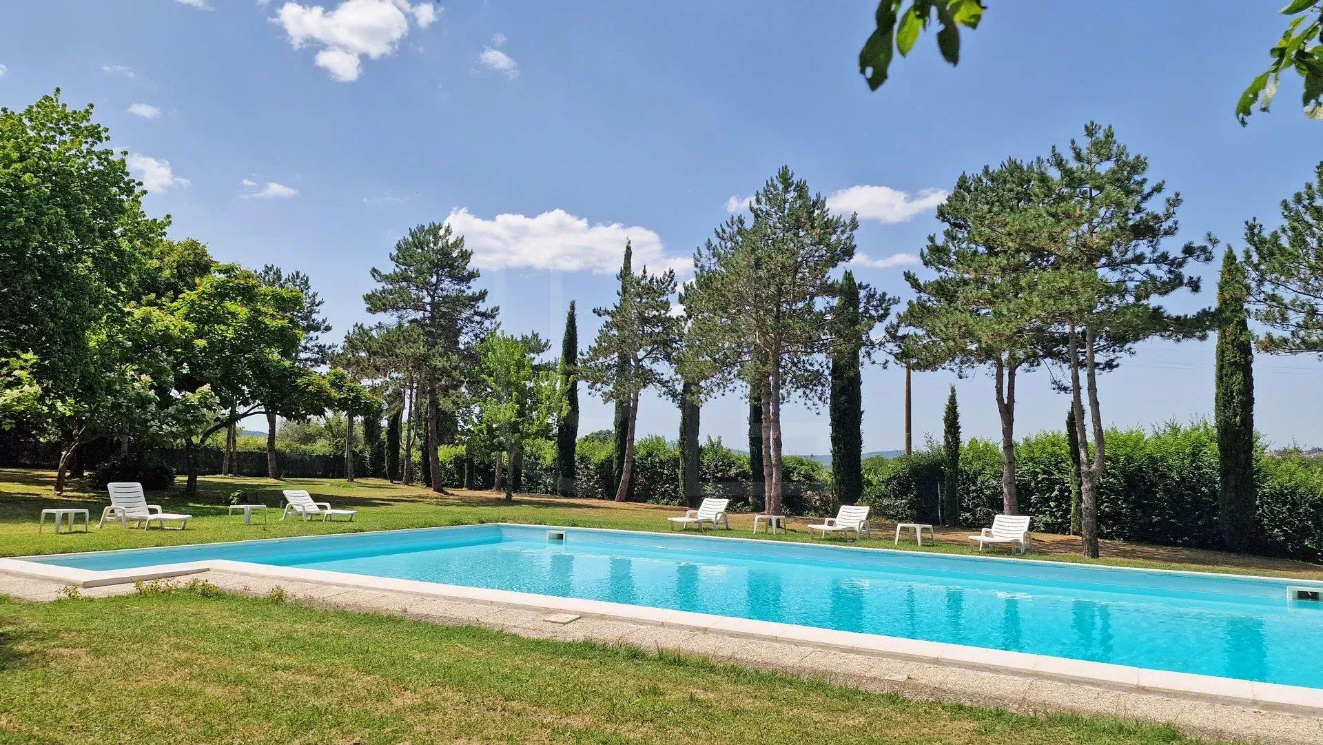 Farmhouse located in the Tuscun Countryside