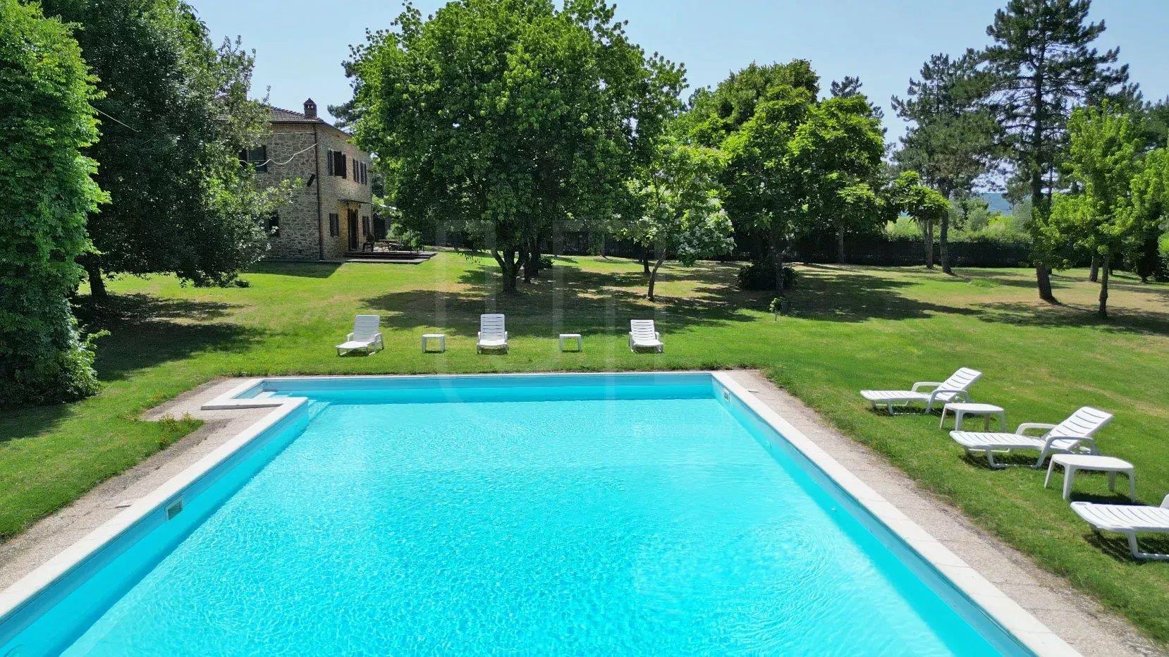 Farmhouse located in the Tuscun Countryside