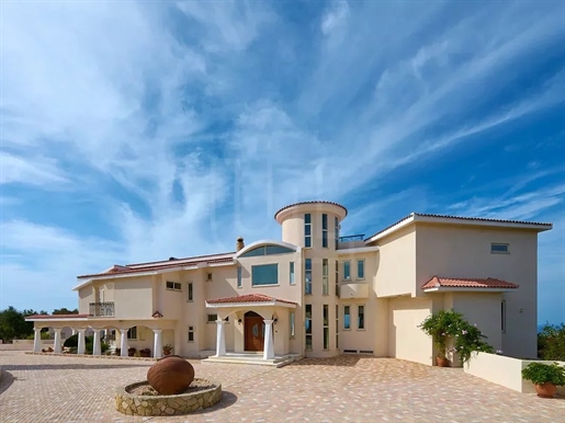 Magnificent mansion in Paphos