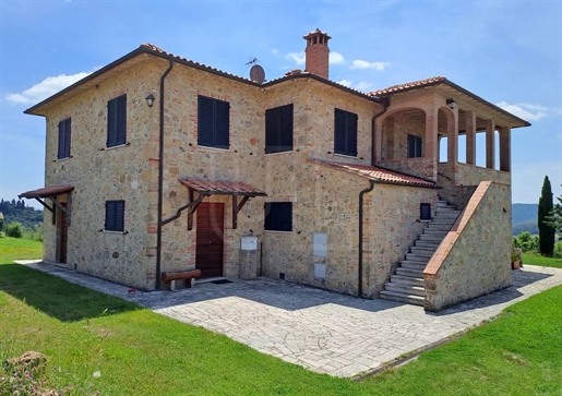 Stone County House in Montepulciano