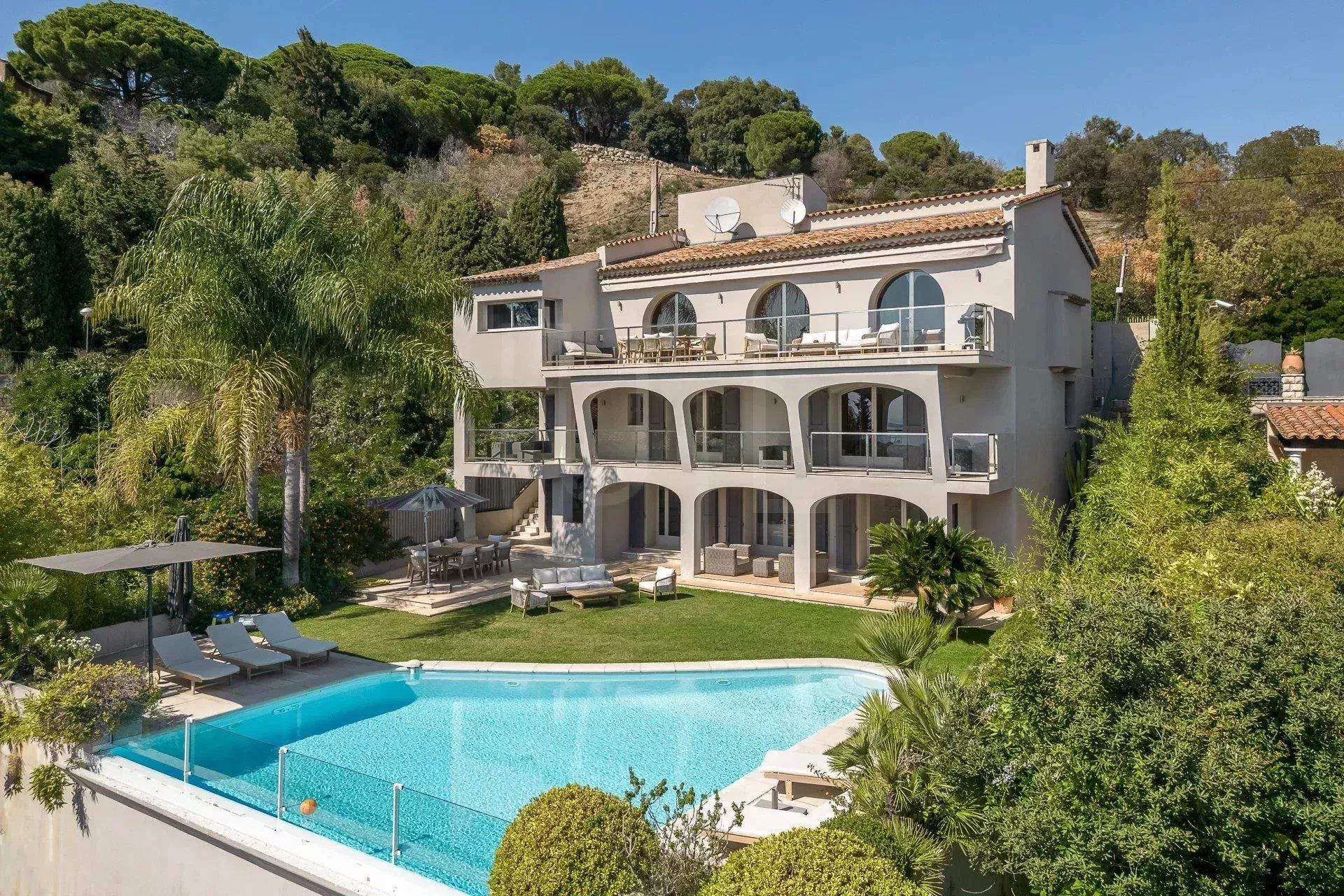 5 Bedrooms - Villa - Alpes-Maritimes - For Sale - MZiCA6578