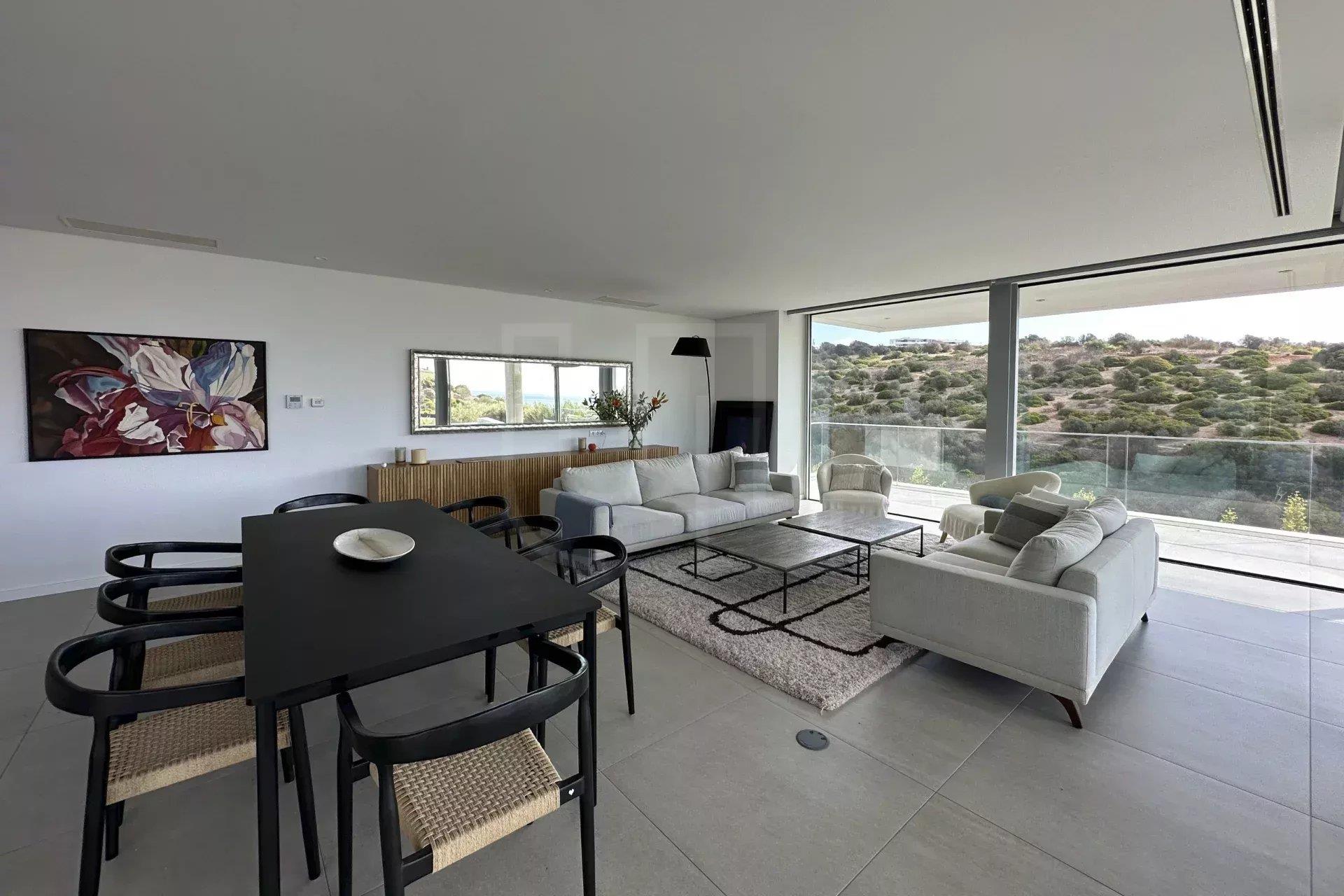 6 Bedrooms - 9 Bathrooms - Private Swimming Pool